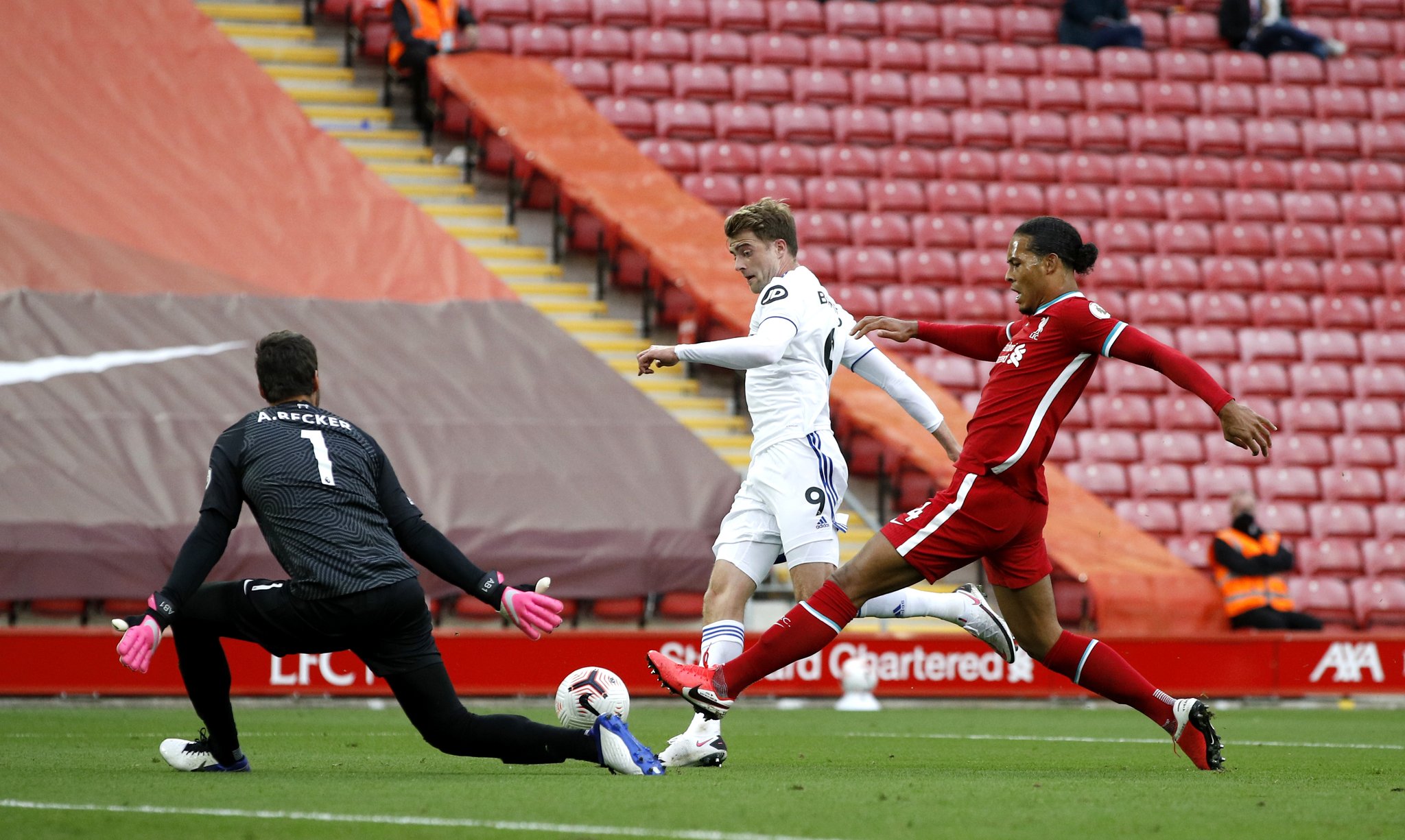 球队在后防 球队在后防